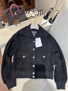 ЖЕНСКАЯ ЗАМШЕВАЯ КУРТКА CHANEL ЧЕРНАЯ