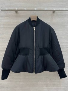 ЖЕНСКАЯ КУРТКА ALAIA ЧЕРНАЯ