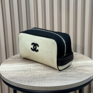 ЖЕНСКАЯ КОСМЕТИЧКА CHANEL SMALL МОЛОЧНАЯ