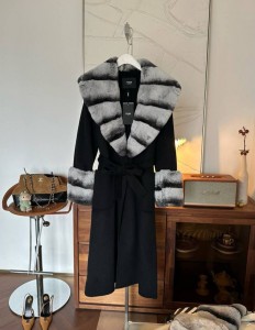 ЖЕНСКОЕ ПАЛЬТО FENDI ЧЕРНОЕ ЖЕНСКОЕ ПАЛЬТО FENDI ЧЕРНОЕ