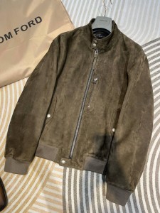 МУЖСКАЯ ЗАМШЕВАЯ КУРТКА TOM FORD ШОКОЛАДНАЯ МУЖСКАЯ ЗАМШЕВАЯ КУРТКА TOM FORD ШОКОЛАДНАЯ