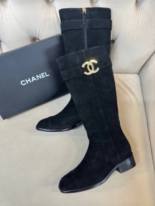 ЖЕНСКИЕ ЗАМШЕВЫЕ САПОГИ CHANEL  ЧЕРНЫЕ