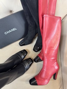 ЖЕНСКИЕ КОЖАНЫЕ САПОГИ CHANEL БОРДОВЫЕ
