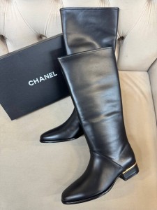 ЖЕНСКИЕ КОЖАНЫЕ САПОГИ CHANEL ЧЕРНЫЕ