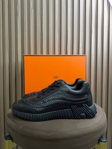 МУЖСКИЕ КРОССОВКИ HERMES ЧЕРНЫЕ