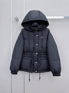 ЖЕНСКИЙ ПУХОВИК PRADA ЧЕРНЫЙ