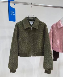 ЖЕНСКАЯ ЗАМШЕВАЯ КУРТКА BOTTEGA VENETA ЗЕЛЕНАЯ