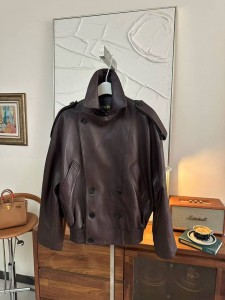 ЖЕНСКАЯ КОЖАНАЯ КУРТКА LOEWE ШОКОЛАДНАЯ