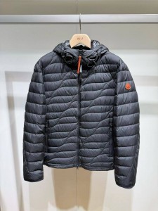 МУЖСКОЙ ПУХОВИК MONCLER ЧЕРНЫЙ