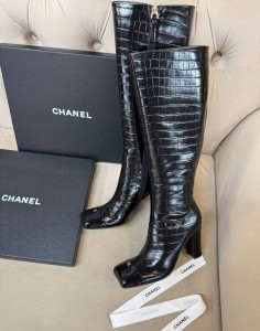 ЖЕНСКИЕ САПОГИ CHANEL ЧЕРНЫЕ ЖЕНСКИЕ САПОГИ CHANEL ЧЕРНЫЕ