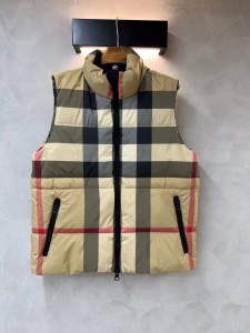 ЖЕНСКАЯ ЖИЛЕТКА BURBERRY ЖЕНСКАЯ ЖИЛЕТКА BURBERRY