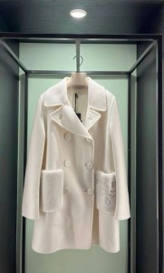 ЖЕНСКОЕ ПАЛЬТО PRADA БЕЛОЕ