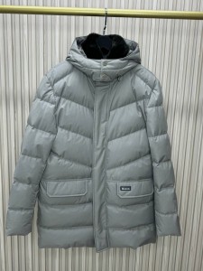 МУЖСКОЙ ПУХОВИК С МЕХОМ БОБРА KITON СЕРЫЙ