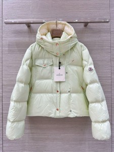 ЖЕНСКИЙ ПУХОВИК MONCLER ЖЕНСКИЙ ПУХОВИК MONCLER