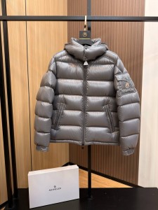 МУЖСКОЙ ПУХОВИК MONCLER СЕРЫЙ