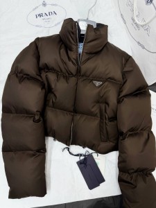 ЖЕНСКИЙ ПУХОВИК PRADA ШОКОЛАДНЫЙ