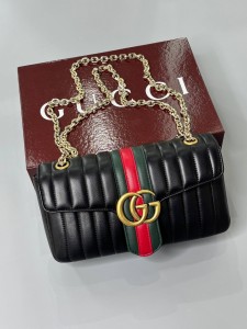 ЖЕНСКАЯ КОЖАНАЯ СУМКА GUCCI ЧЕРНАЯ