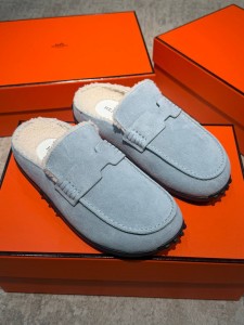 ЖЕНСКИЕ ЗАМШЕВЫЕ МЮЛИ НА МЕХУ HERMES ГОЛУБЫЕ