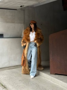 ЖЕНСКАЯ ШУБА ИЗ МЕХА ЛИСЫ SAINT LAURENT