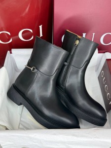 ЖЕНСКИЕ КОЖАНЫЕ БОТИНКИ GUCCI ЧЕРНЫЕ ЖЕНСКИЕ КОЖАНЫЕ БОТИНКИ GUCCI ЧЕРНЫЕ