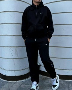 МУЖСКОЙ СПОРТИВНЫЙ КОСТЮМ NIKE&SUPREME