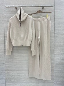 ЖЕНСКИЙ КАШЕМИРОВЫЙ КОСТЮМ BRUNELLO CUCINELLI БЕЖЕВЫЙ