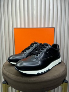 МУЖСКИЕ КОЖАНЫЕ КРОССОВКИ HERMES  ЧЕРНЫЕ