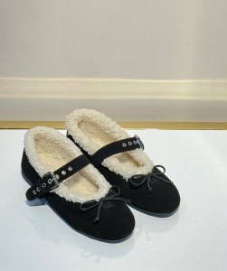 ЖЕНСКИЕ ЗАМШЕВЫЕ БАЛЕТКИ С МЕХОМ MIU MIU ЧЕРНЫЕ