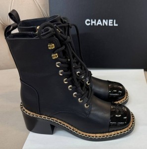 ЖЕНСКИЕ ЧЕРНЫЕ БОТИНКИ ИЗ КОЖИ CHANEL