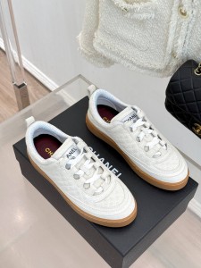 ЖЕНСКИЕ ЗАМШЕВЫЕ КЕДЫ CHANEL БЕЛЫЕ