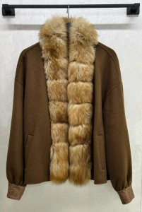 ЖЕНСКОЕ КОРОТКОЕ ПОЛУПАЛЬТО LORO PIANA КОРИЧНЕВОЕ С ОТДЕЛКОЙ ИЗ МЕХА