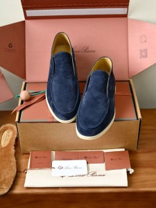 МУЖСКИЕ ЗАМШЕВЫЕ ЛОФЕРЫ LORO PIANA СИНИЕ