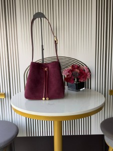 ЖЕНСКАЯ ЗАМШЕВАЯ СУМКА CHANEL BUCKET BAG ВИШНЕВАЯ