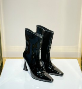 ЖЕНСКИЕ ЛАКИРОВАНЫЕ БОТИЛЬОНЫ SAINT LAURENT ЧЕРНЫЕ