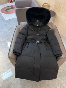 ЖЕНСКИЙ ПУХОВИК ПАРКА PRADA ЧЕРНЫЙ ЖЕНСКИЙ ПУХОВИК ПАРКА PRADA ЧЕРНЫЙ