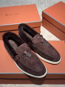 ЖЕНСКИЕ ЗАМШЕВЫЕ ЛОФЕРЫ С МЕХОМ LORO PIANA ШОКОЛАДНЫЕ ЖЕНСКИЕ ЗАМШЕВЫЕ ЛОФЕРЫ С МЕХОМ LORO PIANA ШОКОЛАДНЫЕ