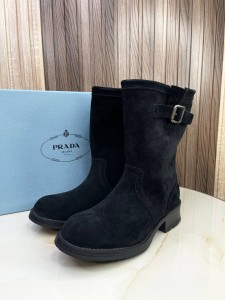 ЖЕНСКИЕ ЗАМШЕВЫЕ САПОГИ PRADA ЧЕРНЫЕ