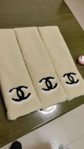 ЖЕНСКИЙ ШАРФ С МЕХОМ CHANEL БЕЛЫЙ