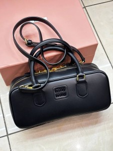 Arcadie Leather Bag Miu Miu