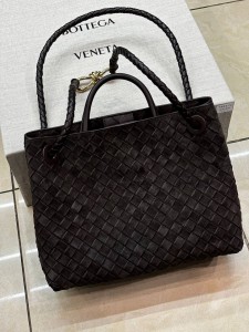 Medium Andiamo Bottega Veneta