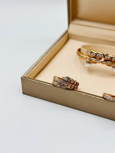 Кольцо Bvlgari