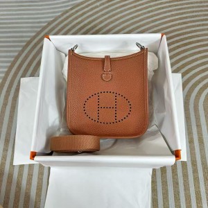 Hermes Eveline 16 Amazone