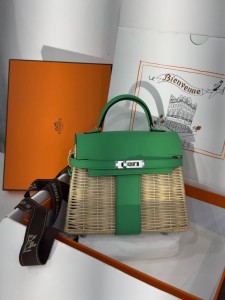 Hermes Kelly Picnic 20 cm