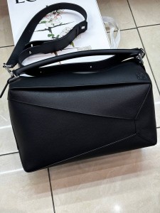 Large  Puzzle Bag in grained calfskin Loewe