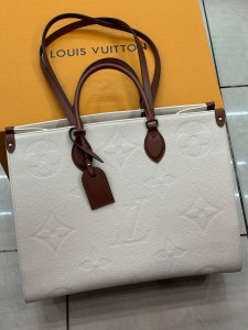 Cумка Lv