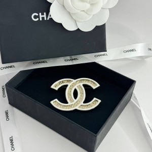 Брошь Chanel