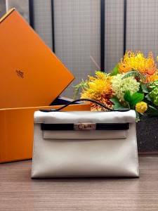 Hermes Pochette Swift