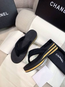 Шлепанцы Chanel