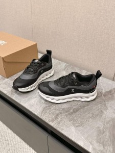 Кроссовки Loewe