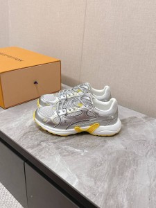 Кроссовки Lv